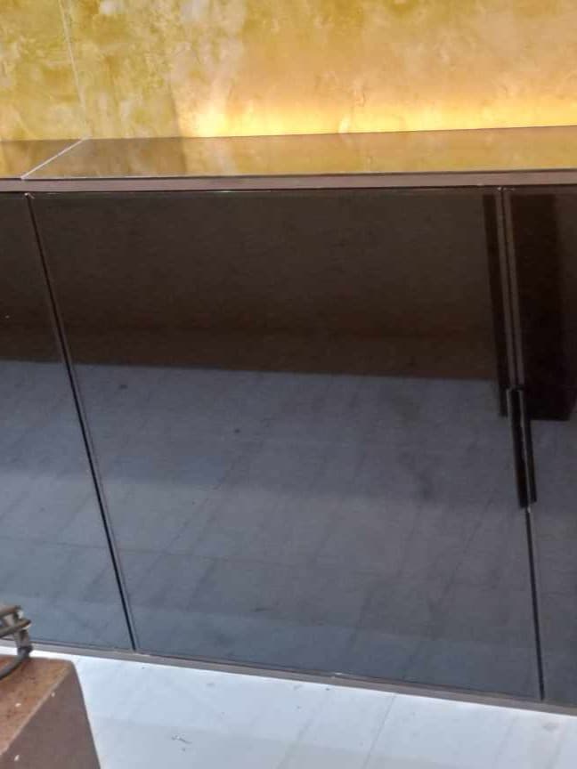 Glass Cabinet Counter