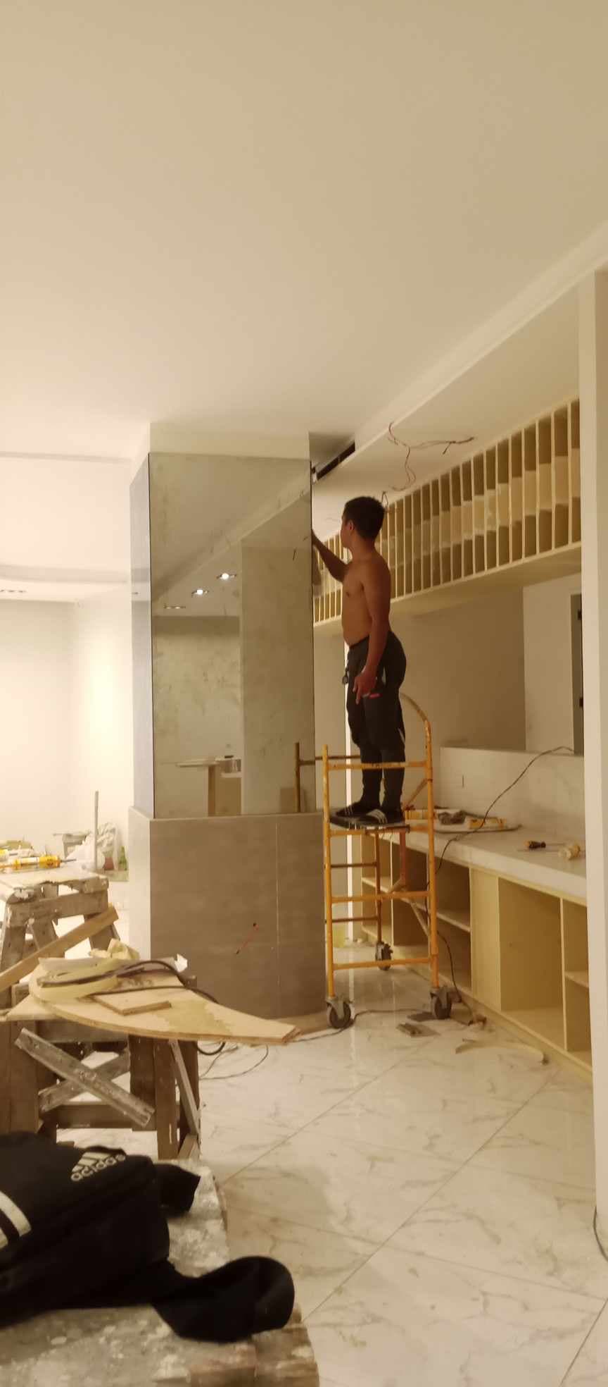 Mirror Column